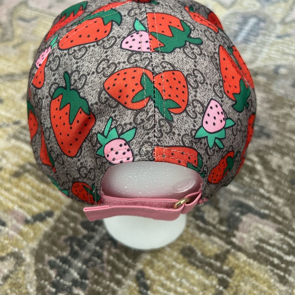 Gucci strawberry hat